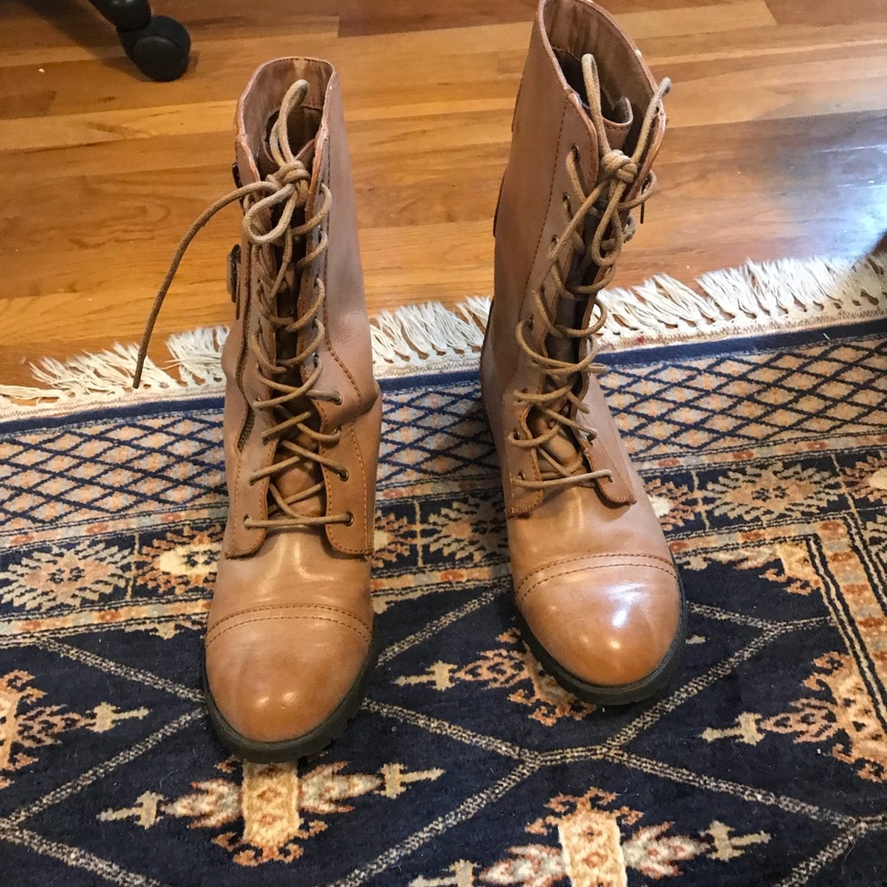 Combat boots size 9 from amazon